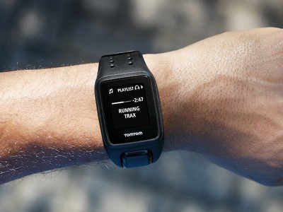 часы TomTom Spark