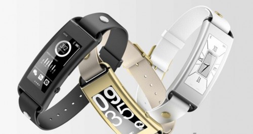 Smartwatch or Fitness Tracker