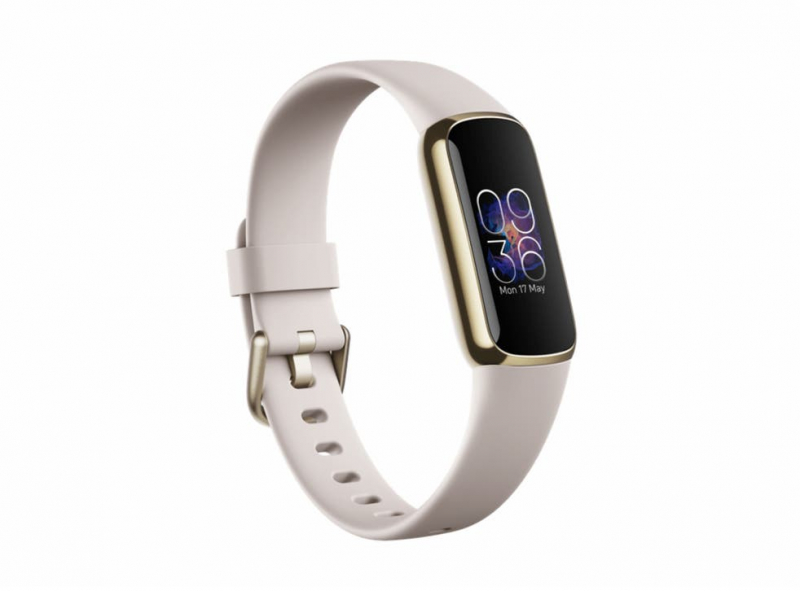 Превосходит ли стильный Fitbit luxe Fitbit Charge 4 по функциональности? Мы узнаем
