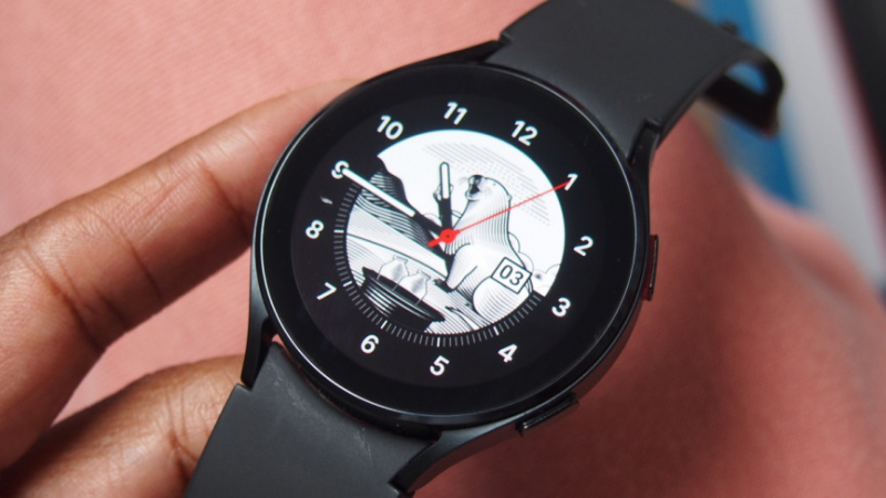 Samsung Galaxy Watch с выдвижным дисплеем могут быть выпущены в будущем