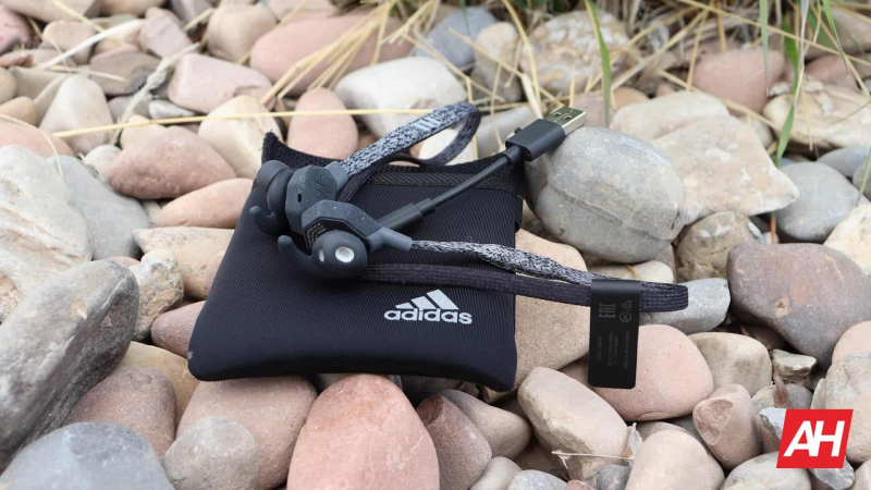 Десять лучших наушников для сопряжения со смартфоном Android - обновлено в декабре 2021 г.