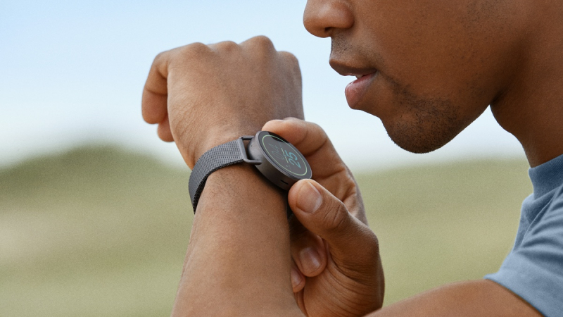 Умные часы Fossil и Skagen теперь позволяют общаться с Amazon Alexa